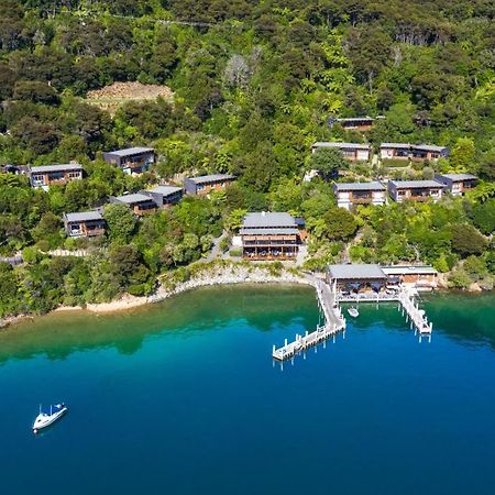 Bay Of Many Coves Hotel Arthur's Bay Exterior foto