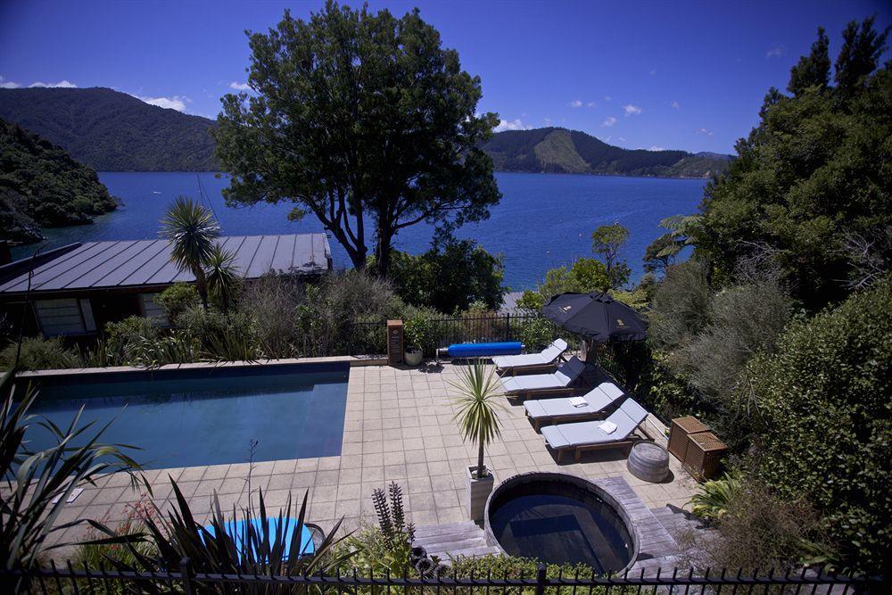 Bay Of Many Coves Hotel Arthur's Bay Exterior foto